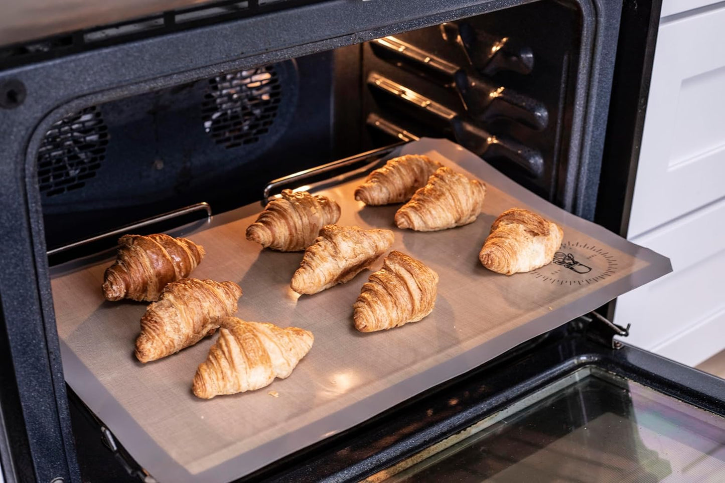 Silicone Baking Mats, Full size, Baking Sheet Liners, Pack of 2, Oven Safe, 17 x 25 inch, Non-Stick, Silicone Baking Sheet Liner, Perfect For Baking Macarons Cookies And Cakes