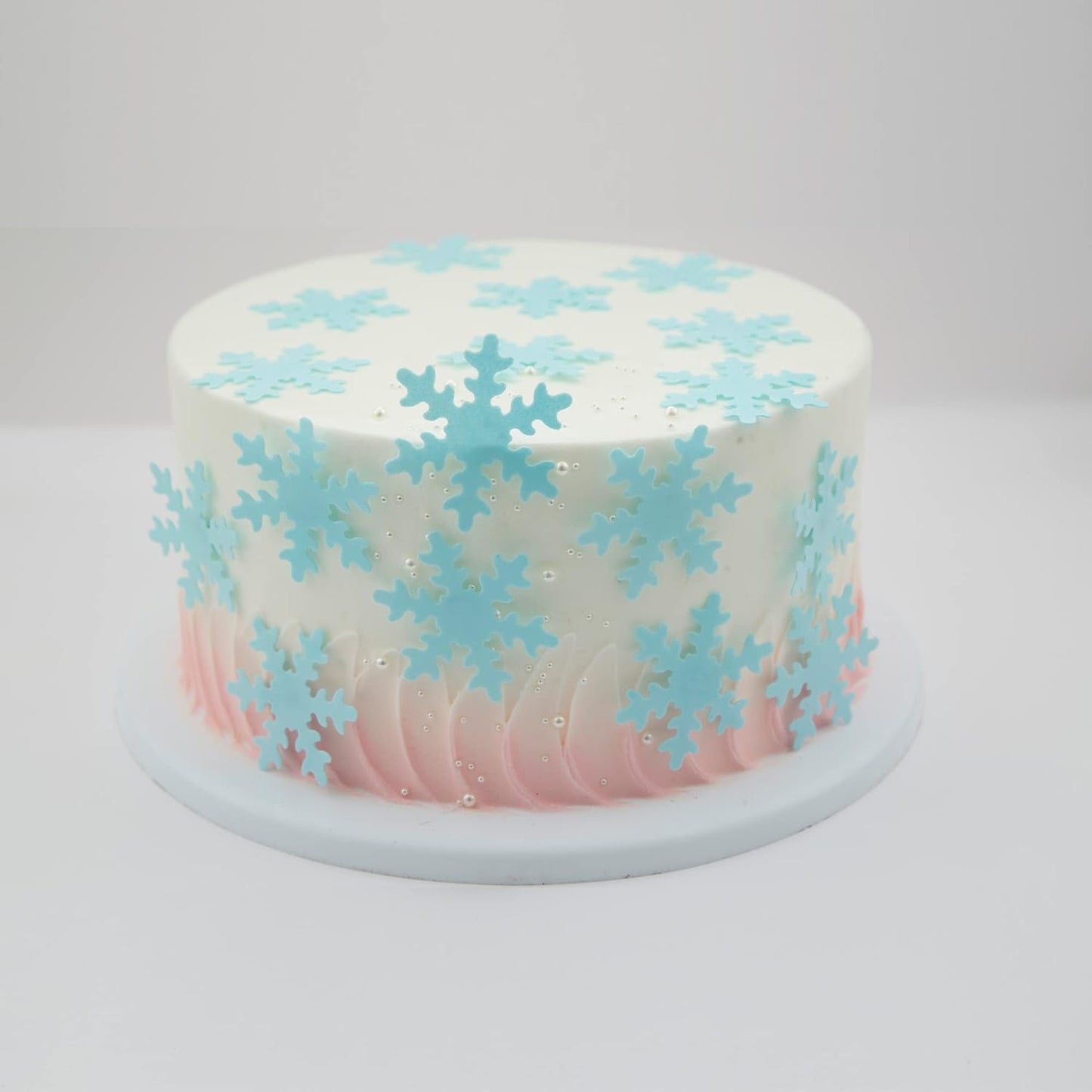 Gyufise 50Pcs Edible Snowflakes Blue Cupcake Cake Toppers Decoration for Chirstmas Winter Frozen Theme Party Supplies