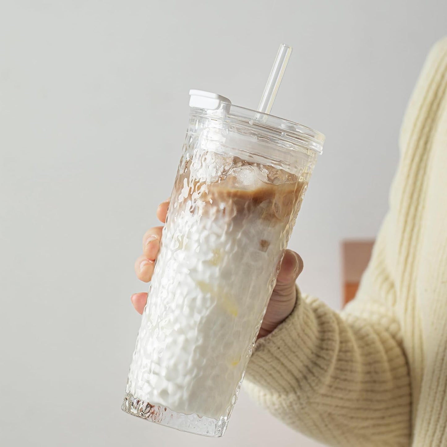 KEMORELA Glass Tumblers with Lids and Straws – Set of 2, 18oz Premium Quality Drinking Glasses, Ideal for Juices, Cocktails, and Everyday Use