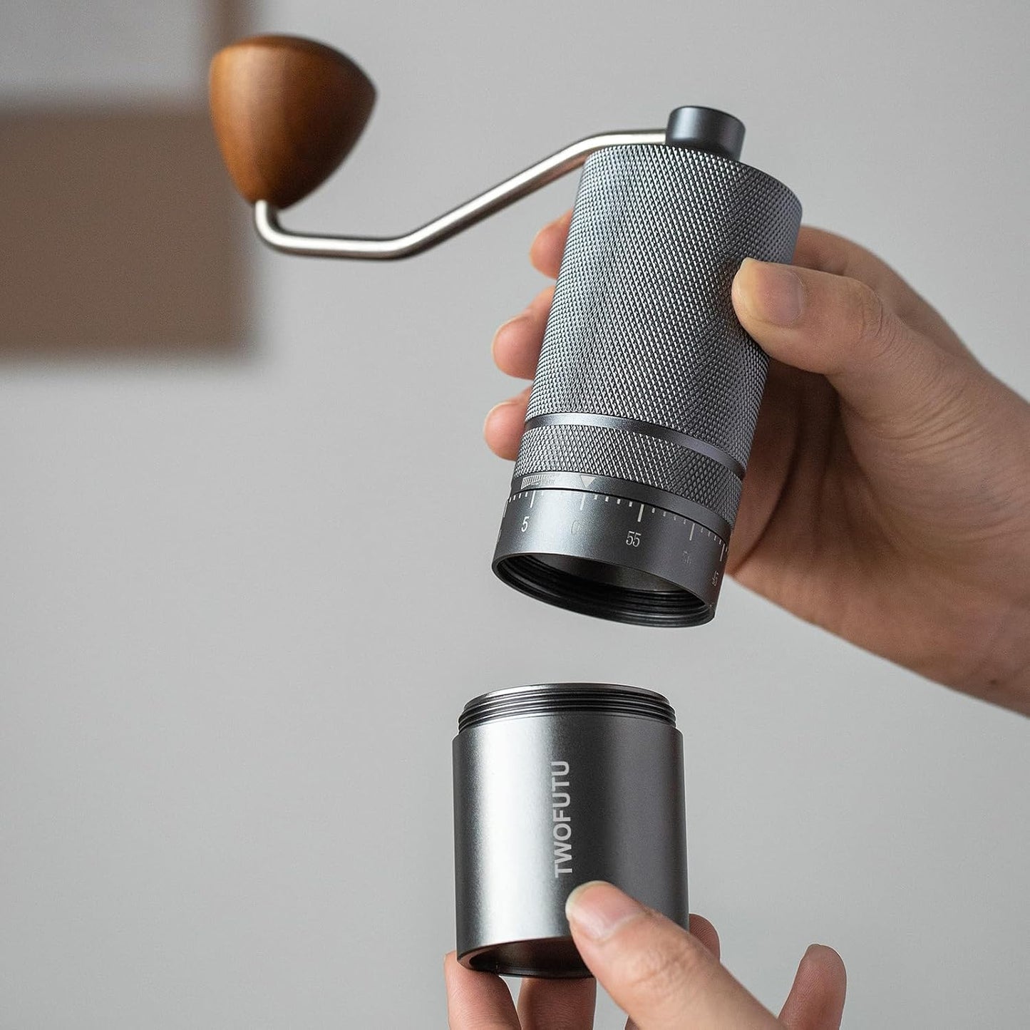 Manual Coffee Grinder With External Adjustable Stainless Steel Reticulate Pattern Hand Coffee Grinder, Suitable use for Various Places Such as Home Kitchens,Restaurants, Travel Etc. Grey.