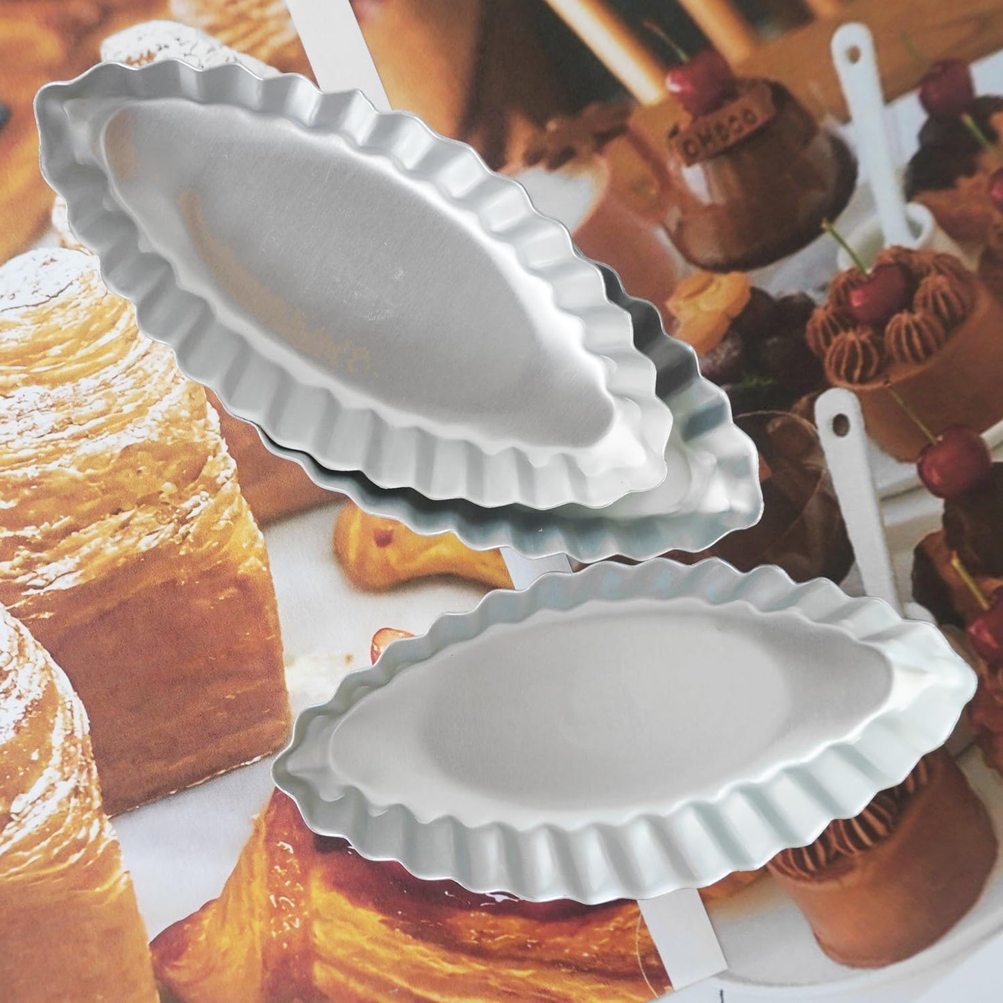 10PCS Egg Tart Pan Boat Shape, Aluminum Small Fluted Oval Tart Mold, Boat Molder for Baking Wavy Tartlet, Fruit Tats, Quiches - Silver