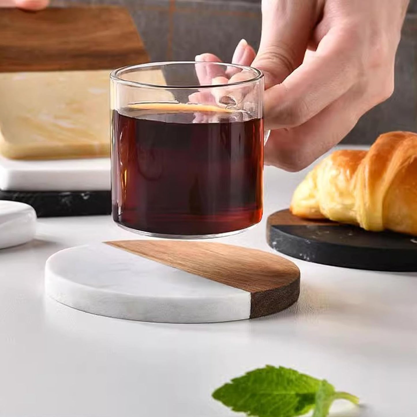 I-LAN Set of 4 Round Natural Wood and Marbel Style Drink Coasters for Coffee Wooden Table, Drink Bar Coaster Set/Tea Table Coasters for Living Room,Beer Cans,Bar Glasses,4 x 4 Inch