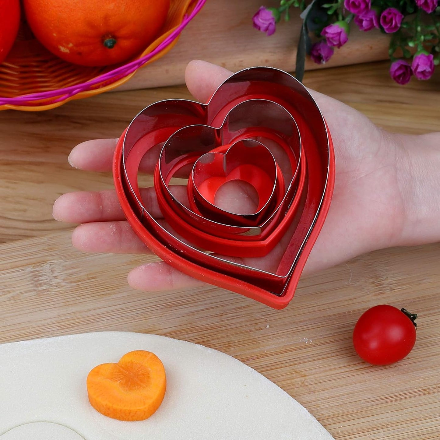 Love Heart Shape Cookie Cutters, Baking Vegetable Shape Cutters, Mini & Medium & Large Shaped Cutters,The Valentine’s Day Cutters with Red Color Biscuit Molds Fondant Cake