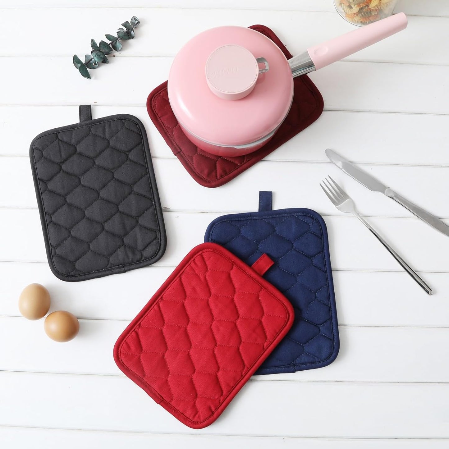 Glynniss Anti-Slip Grip Pot Holder for Kitchen, Cotton Oven Hot Pads Set with Neoprene for Heat Resistant 450F, 7x9 Inches Potholder Machine Washable 2PCS (Black, 2)