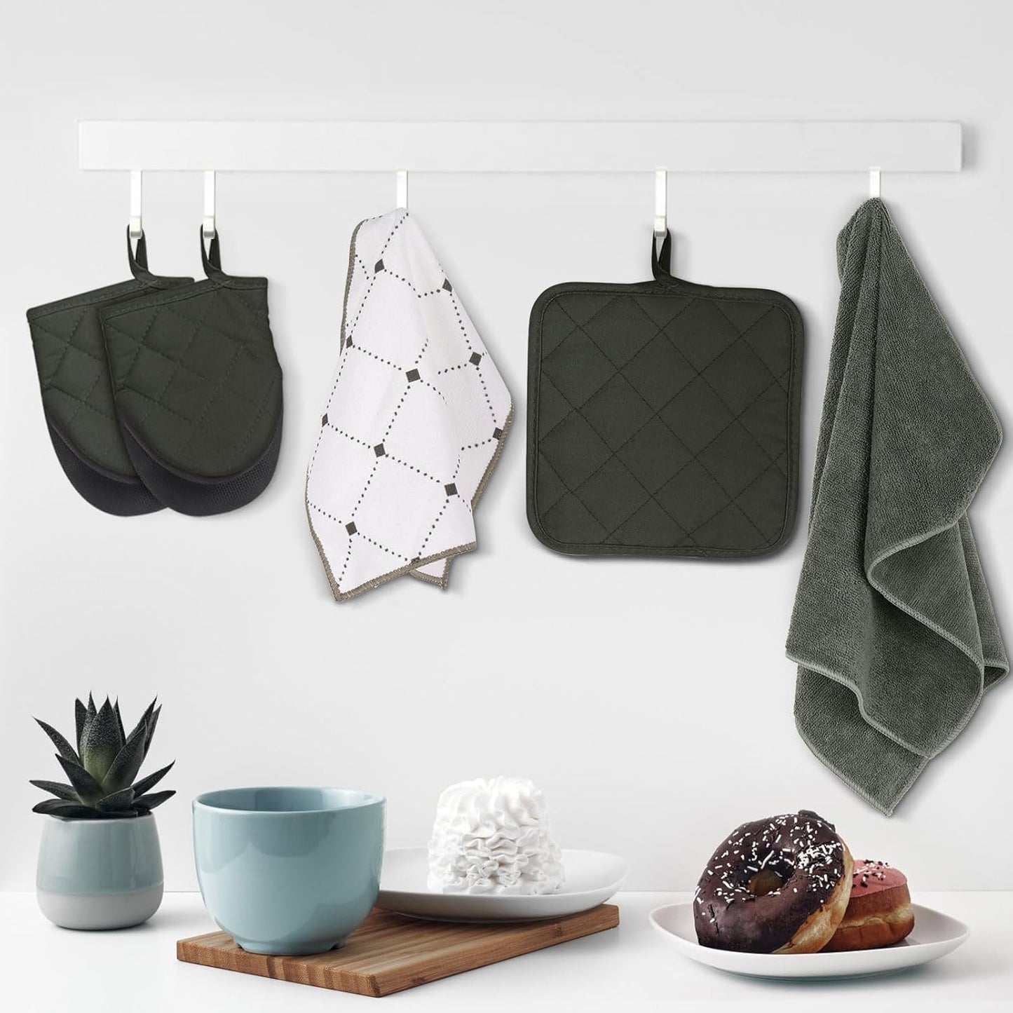 Oven Mitts & Pot Holders Pad and Towel Set, 10-Piece Cute Kitchen Starter Set, Short Oven Mitts, Towels & Dish Cloths for Grilling, Baking, Barbecue