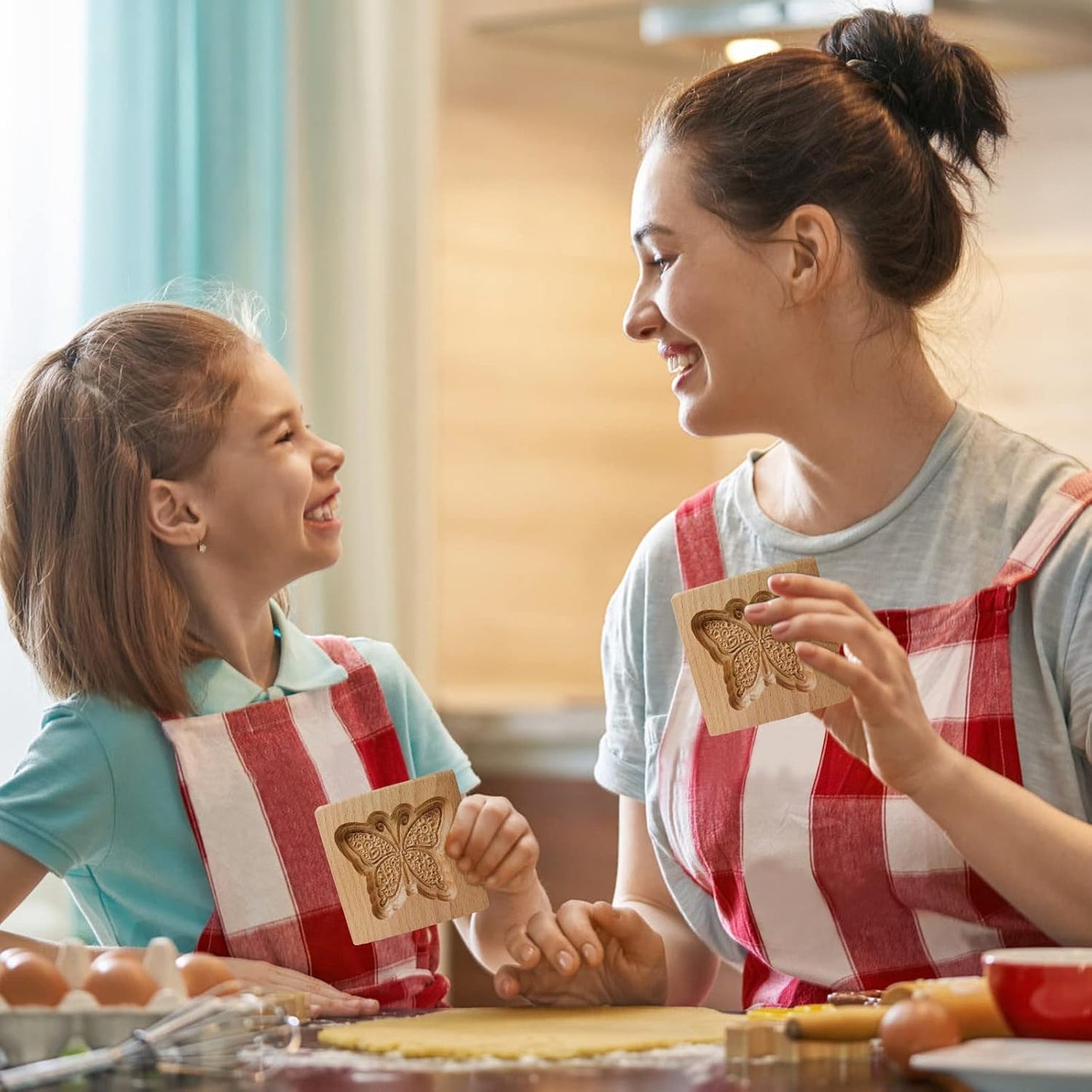 Wooden Cookie Biscuit Mold, 3D Baking Mold, Embossing Craft Decorating Baking Tool, Suitable for Halloween Thanksgiving Christmas Kitchen DIY (Butterfly 10 * 10 * 2)