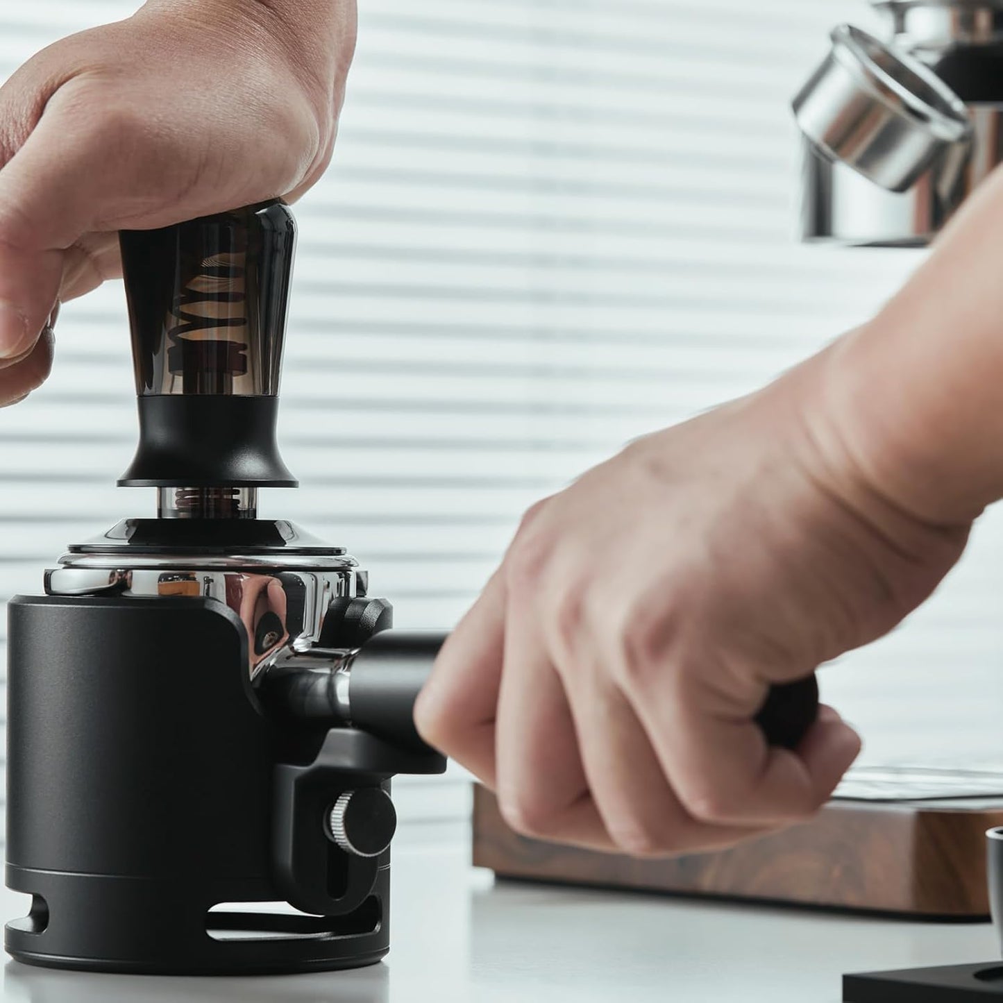 IKAPE 58MM Bottomless Naked Portafilter Black, Compatible with E61, Flair 58, ECM, Rocket, Sanremo, Synesso, Slayer, VBM Coffee Machines (Included 20g Capacity Filter Basket)