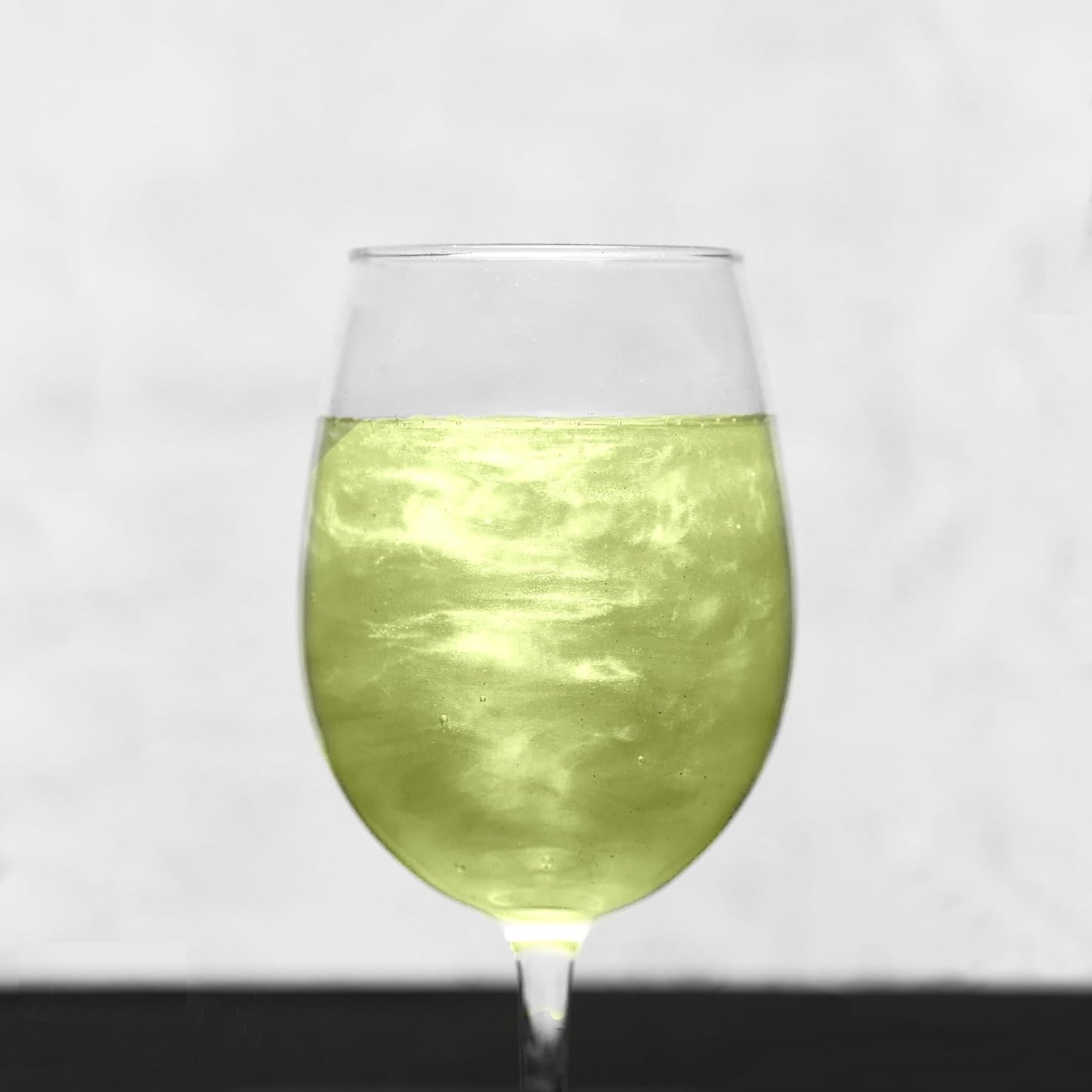 Bakell - Neon Green Tinker Dust (4g, 1x Mini Spray Pump) Edible Glitter for Food, Desserts, and Beverages!