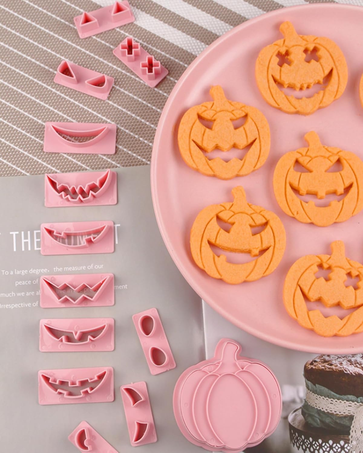 13Pcs Halloween Cookie Cutter Set Pumpkin Face Halloween Cookie Mold Biscuit Mold 3D Hollow Out Pumpkin Cake Baking Fondant Embosser Stamps Halloween Party DIY Cake Decorating Tools (A)