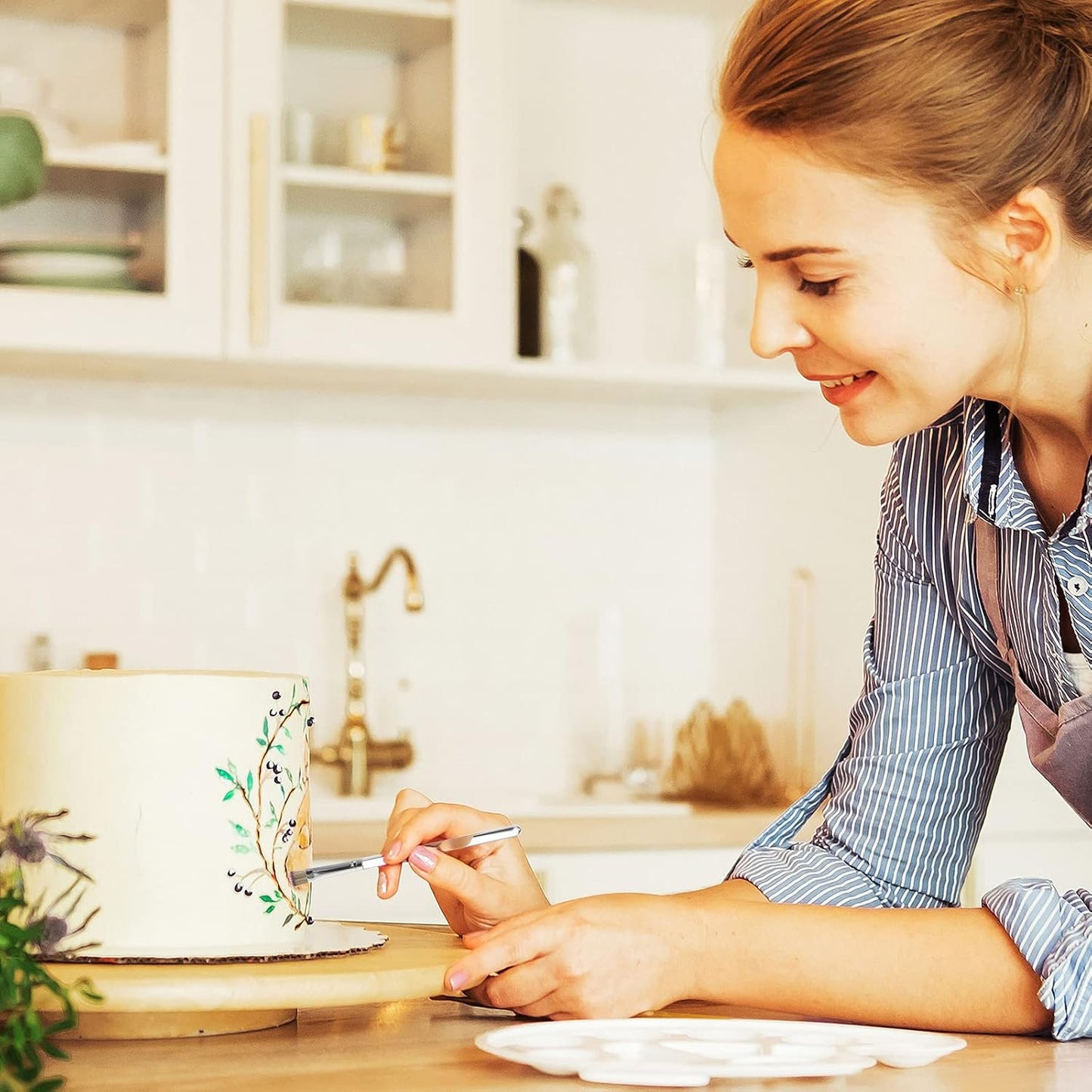 Patelai 10 Pcs Food Safe Paint Brushes Fondant Tools for Cake Baking Chocolate Sugar Cookie Decoration Cake Brushes for Luster Dust Pastry Decorating Supplies with Fondant and Gum Paste Tool(Clear)