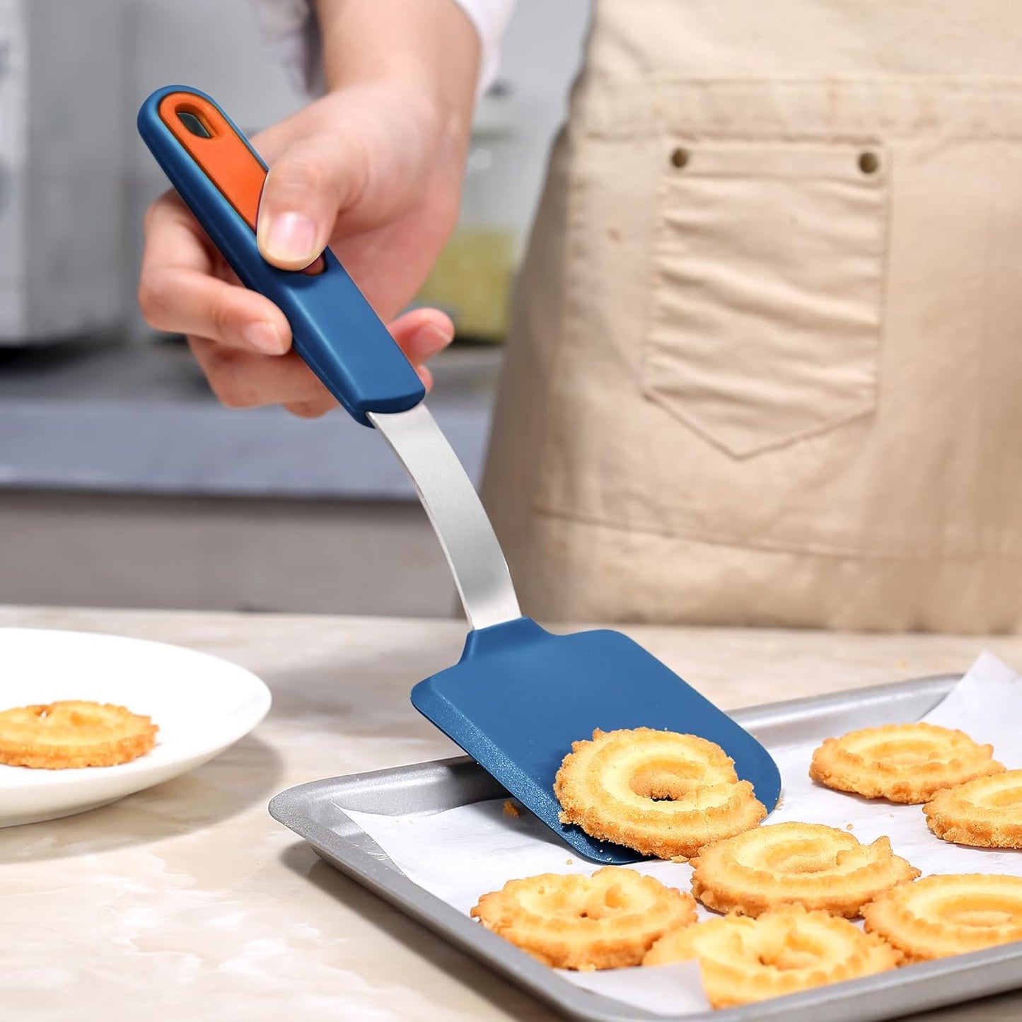 To encounter 3 Pieces Silicone Spatula Set, Heat Resistant Flexible Turner Spatulas, Nonstick Cookie Spatula, Fish Spatula, Dishwasher Safe, Navy Blue