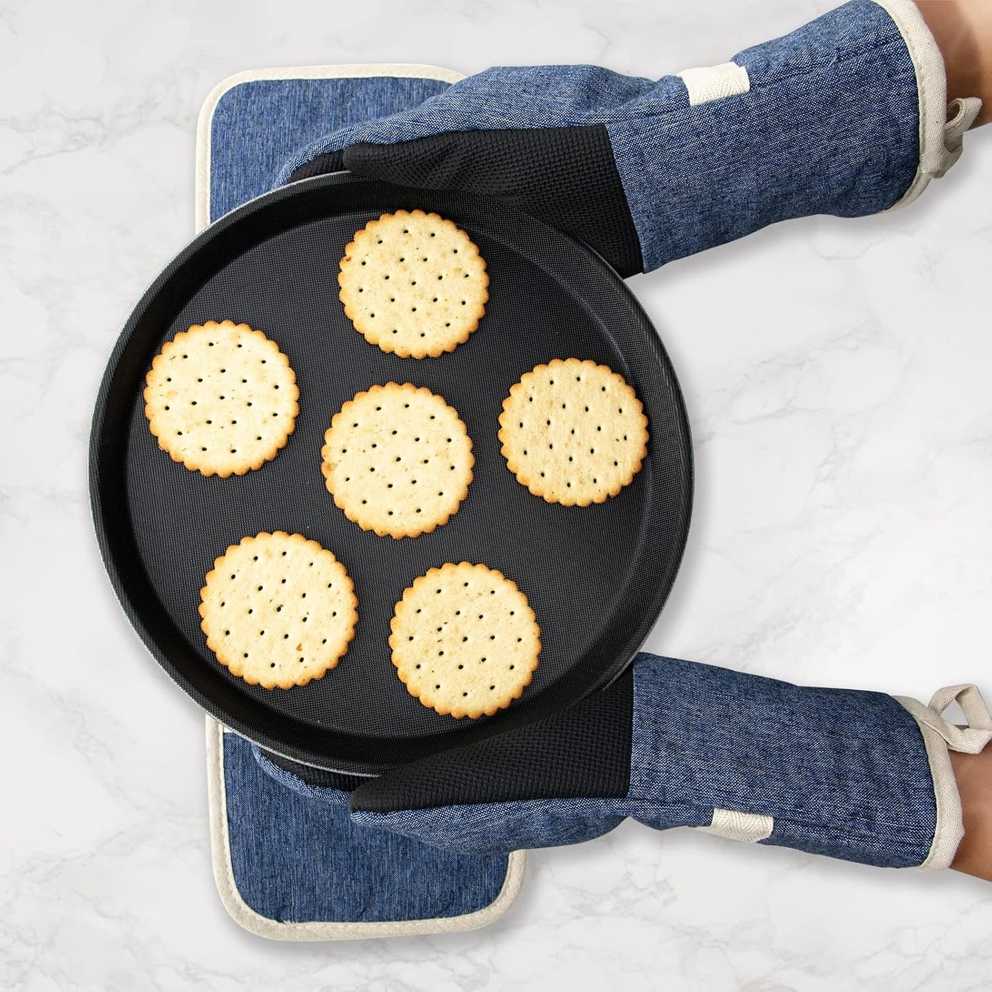 Oven Mitts and PotHolders Sets, 4 Pcs Kitchen Oven Glove High Heat Resistant 400°F Pot Holders for Kitchen, Non-Slip Neoprene Oven Mitts are Suitable for Cooking, Baking (Blue)