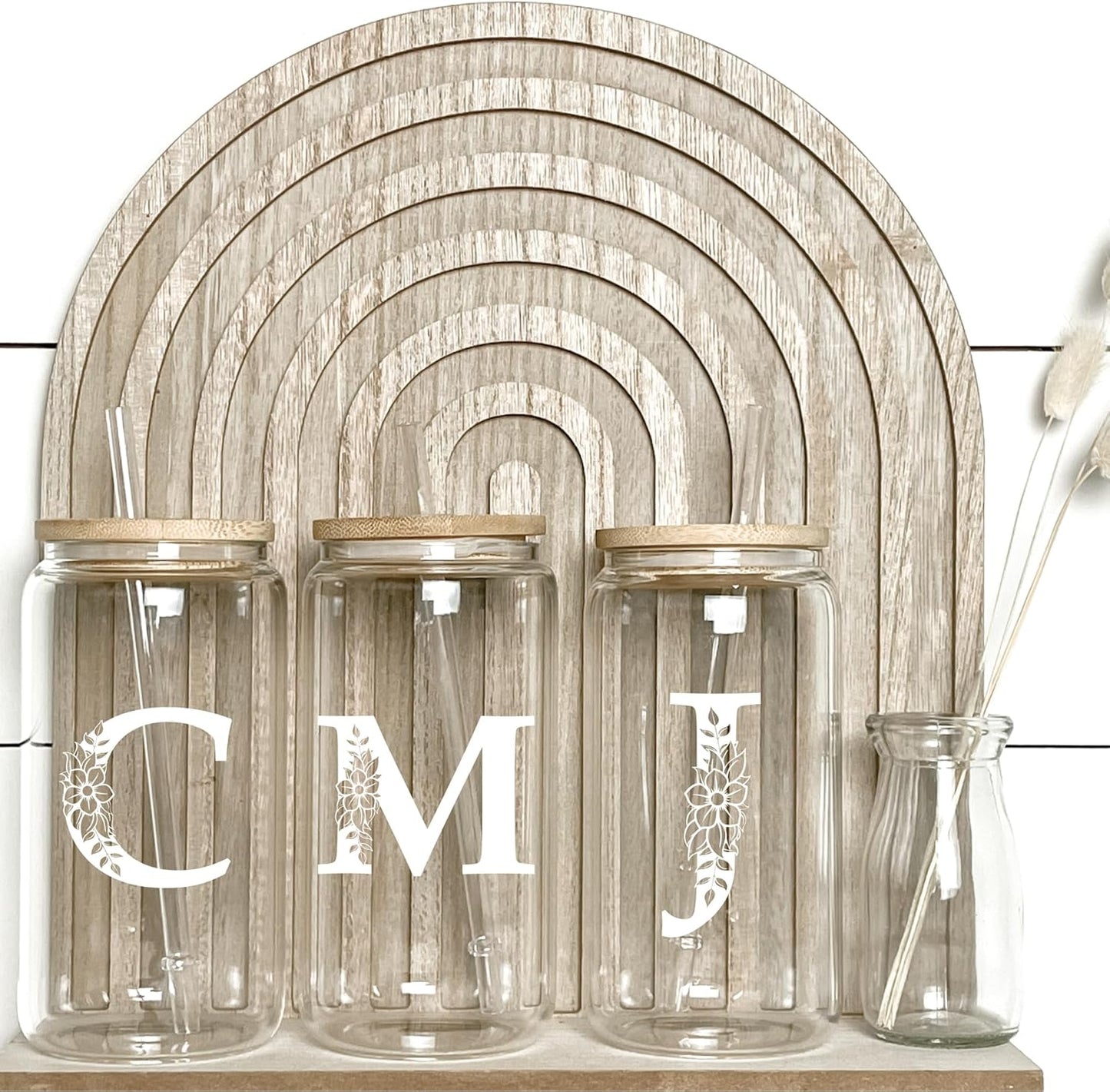 Personalized Gifts for Women, Monogrammed Glass Cups with Lids and Straws, Custom Tumbler, Cute Customized Mug, Aesthetic Stuff, Initial Iced Coffee Cup, Drinking Glasses, Birthday Teacher Gifts, V