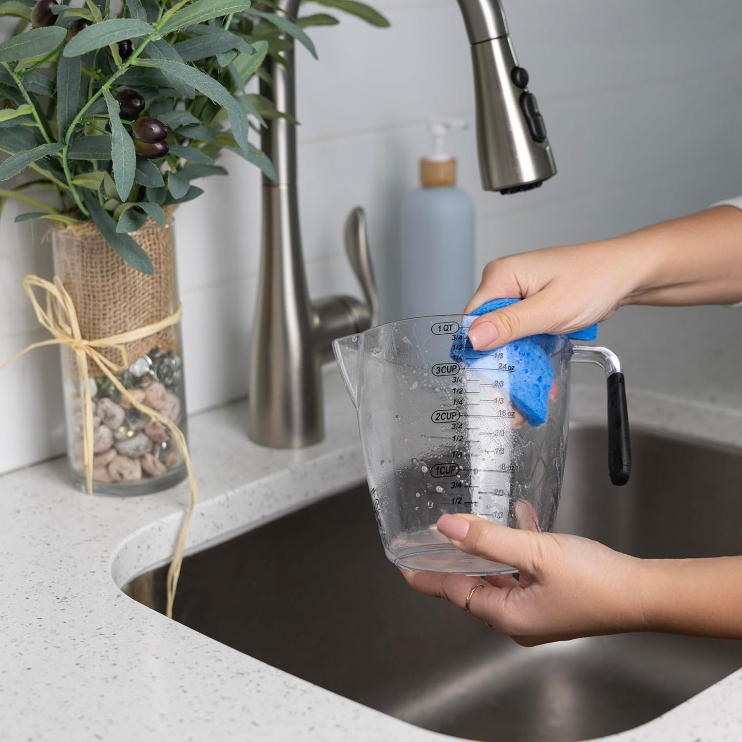 Measuring Cup Set - Clear Plastic Measuring Cups for Liquids Batter Flour Powder - Measuring Cups with Handle & Spout (8/16/32) oz