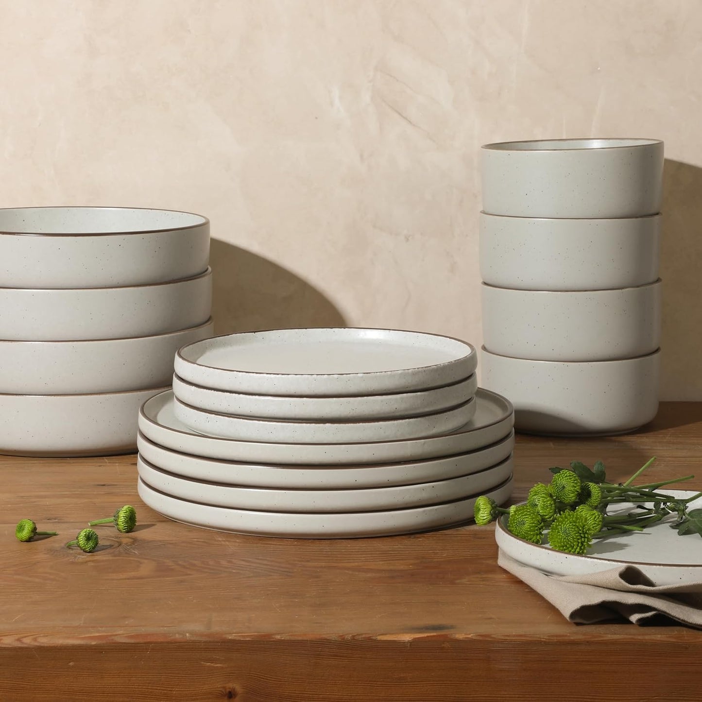 Gibson Elite Gelston Stoneware Matte Reactive Glaze 16 Piece (Service for 4) Plates and Bowl Dinnerware Set - Cream