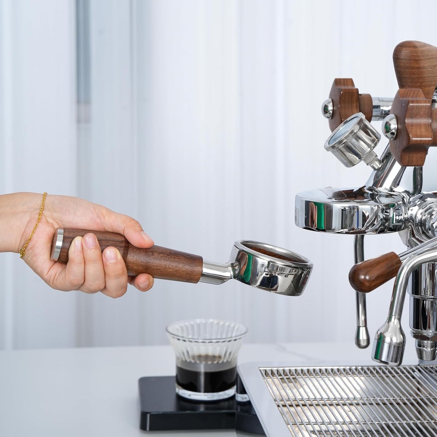 58mm Rocket Accessories Kit – E61 Bottomless Portafilter, Espresso Tamper, Distributor, Tamping Station, Puck Screen & Funnel Premium Walnut Espresso Tools Barista Kit