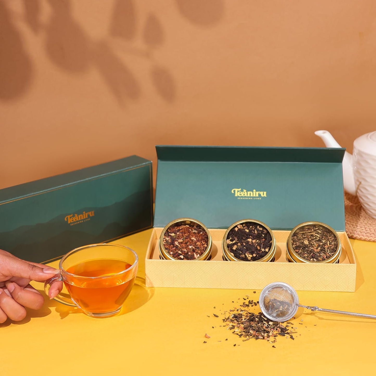 Teaniru, Grandeur Tea Collection – Pack of 40 | Loose Leaf Tea Sampler Gift | 3 Flavored Tea - Black, Herbal & Green Tea | Loose Leaf Tea Gift Set for Corporate Gifting