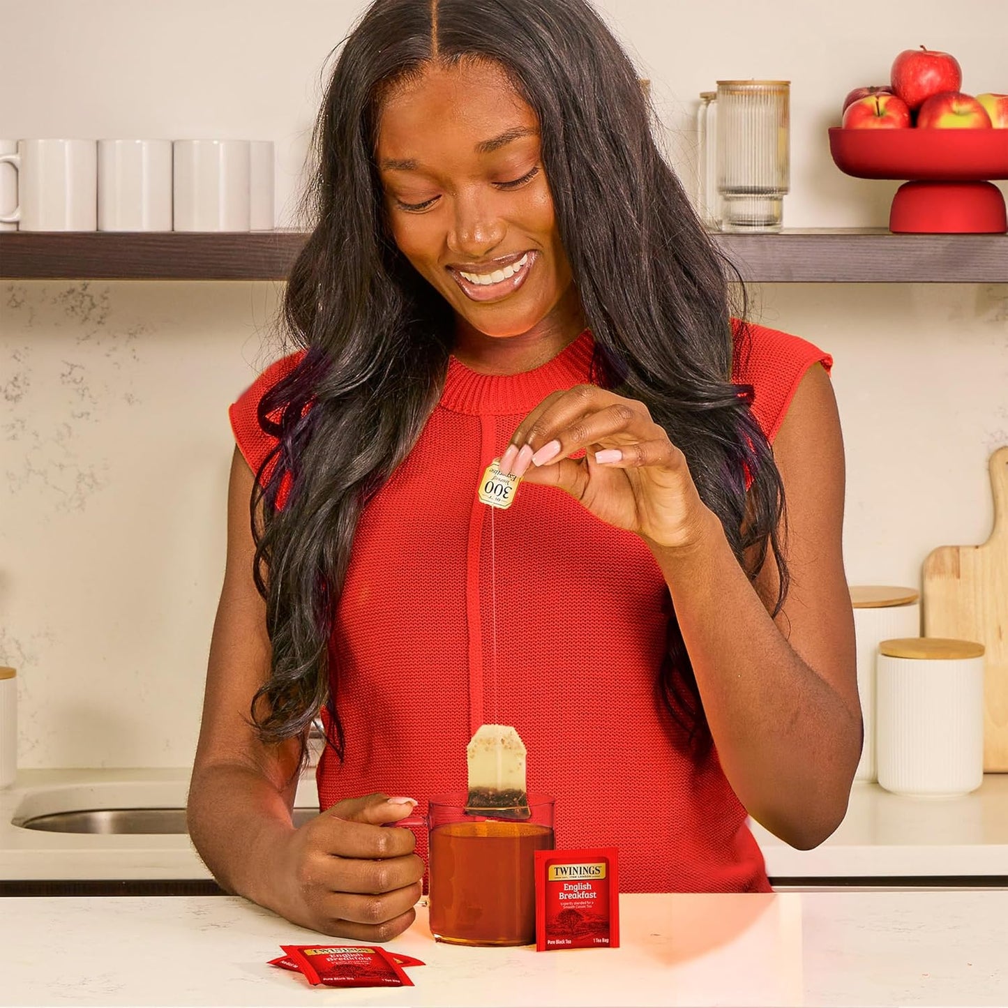 Twinings English Breakfast Black Tea Individually Wrapped Bags, 25 Count (Pack of 6), Flavourful, Robust Black Tea, Caffeinated, Enjoy Hot or Iced, 150 Teabags