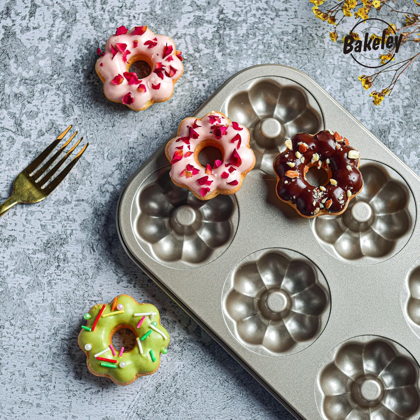 Flower Donut Pan, 6 Cavity Donut Mold Heavy Duty Steel Non-stick Flower Heart Shaped Bund Pans Pattern Doughnut Bakeware for Oven Baking (Champagne Gold)